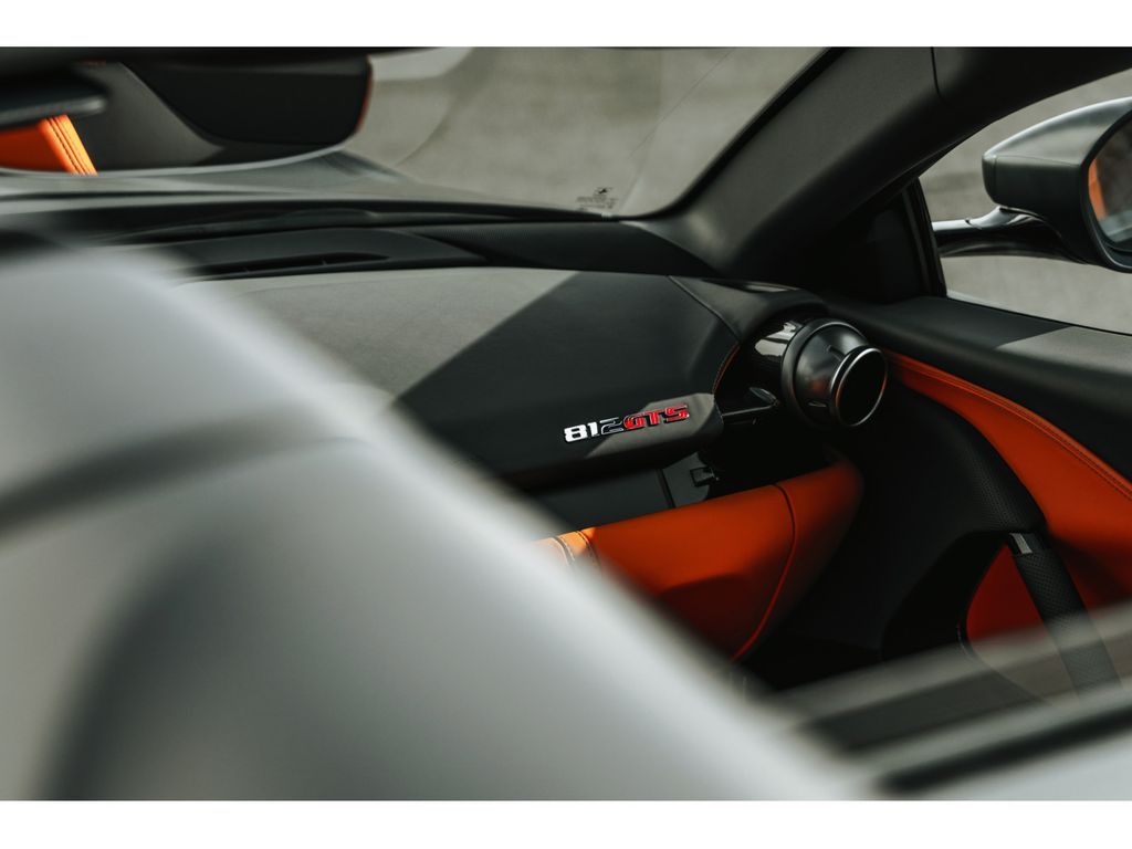 Ferrari 812 2022