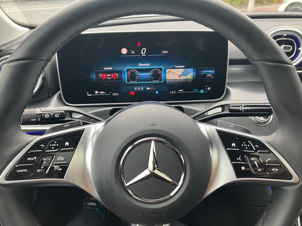 Mercedes-Benz C 220 2025