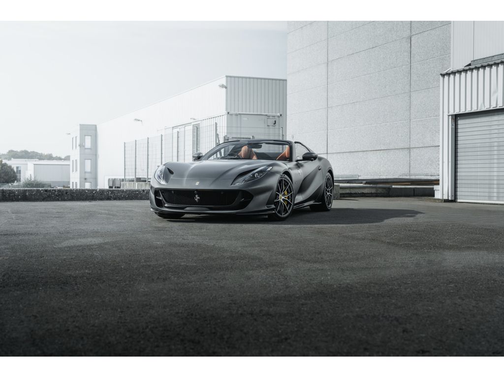 Ferrari 812 2022