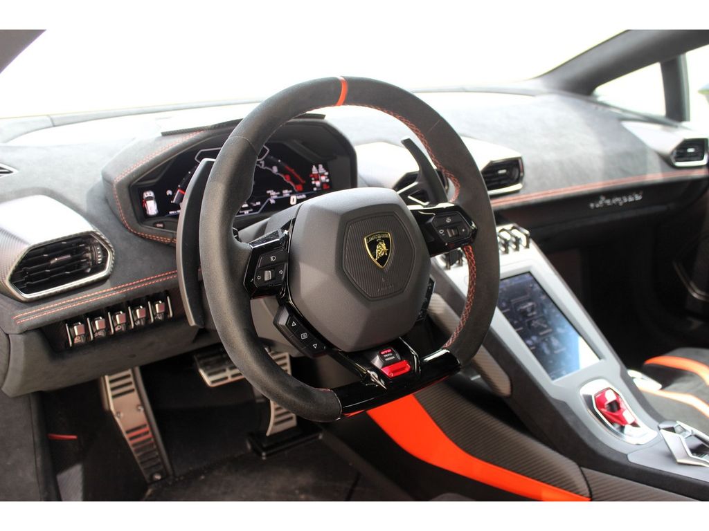 Lamborghini Huracán 2022