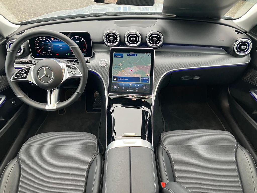 Mercedes-Benz C 220 2025
