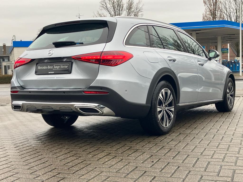 Mercedes-Benz C 220 2025