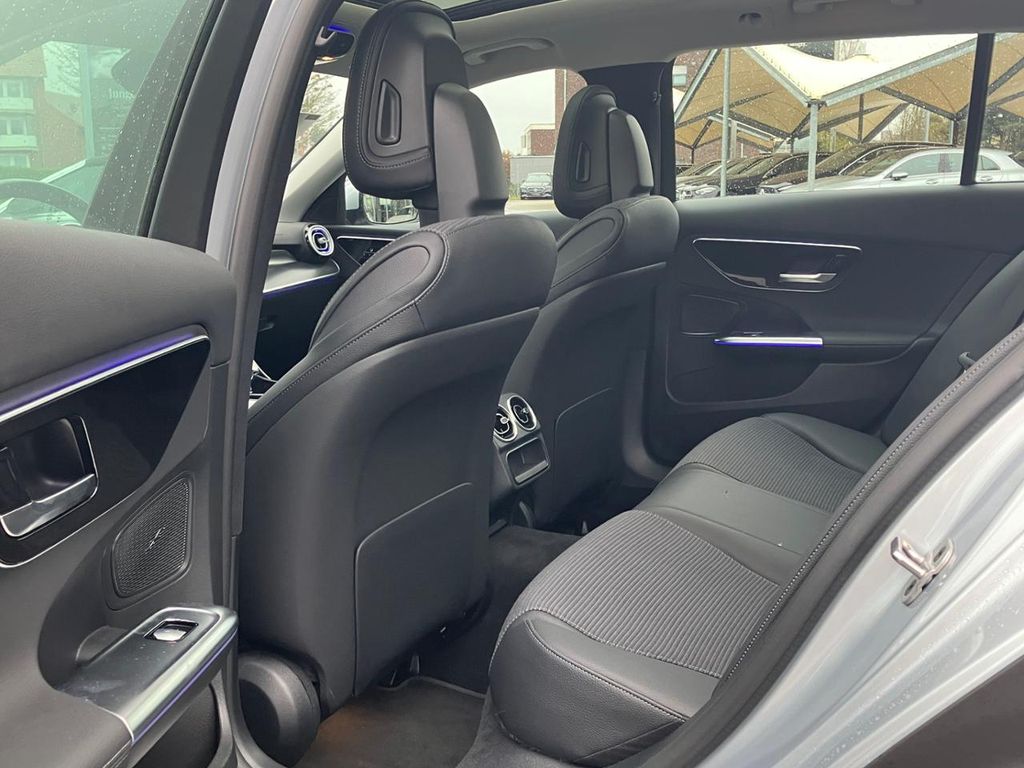 Mercedes-Benz C 220 2025