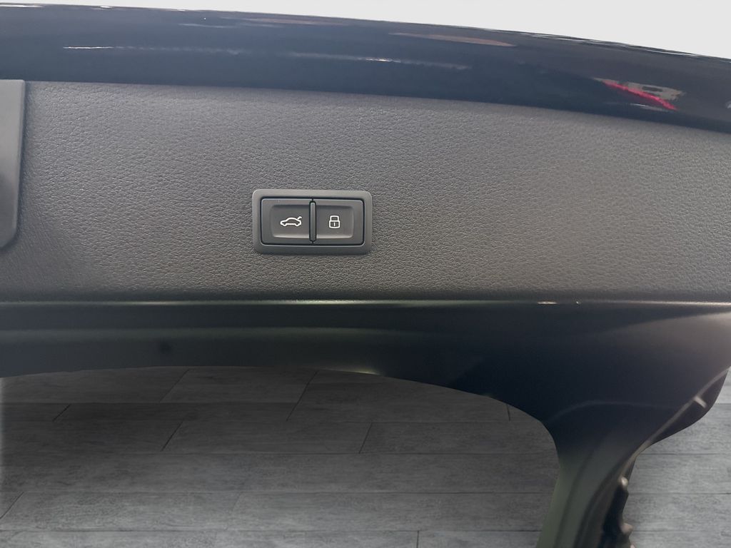 Audi SQ8 e-tron 2024