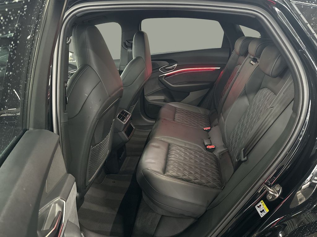 Audi SQ8 e-tron 2024