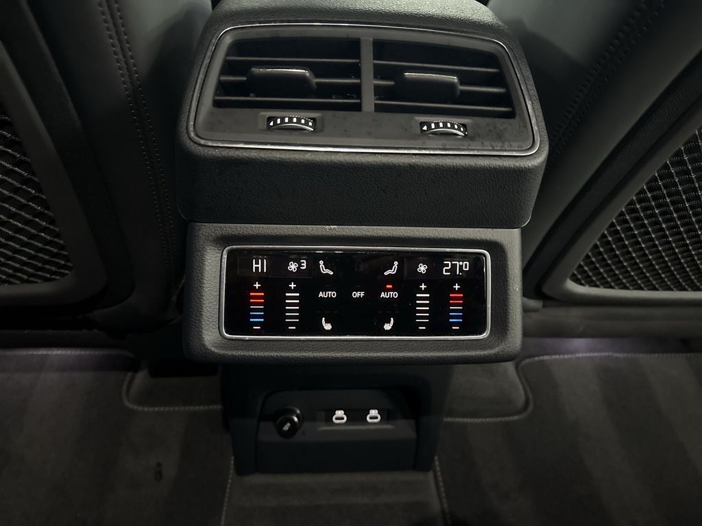 Audi SQ8 e-tron 2024