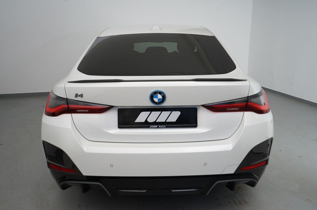 BMW i4 2023