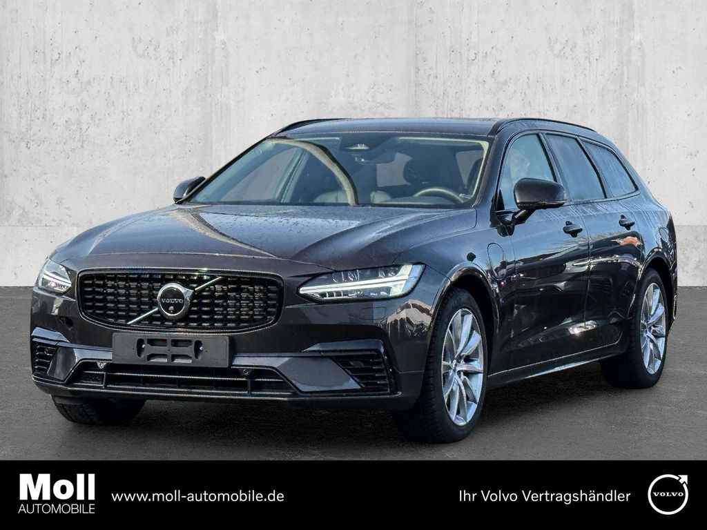 Volvo V90 2025