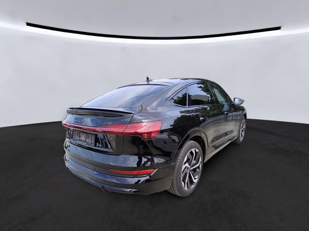 Audi e-tron 2022