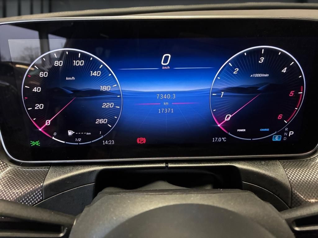 Mercedes-Benz C 300 2025