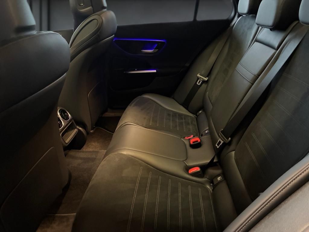 Mercedes-Benz C 300 2025