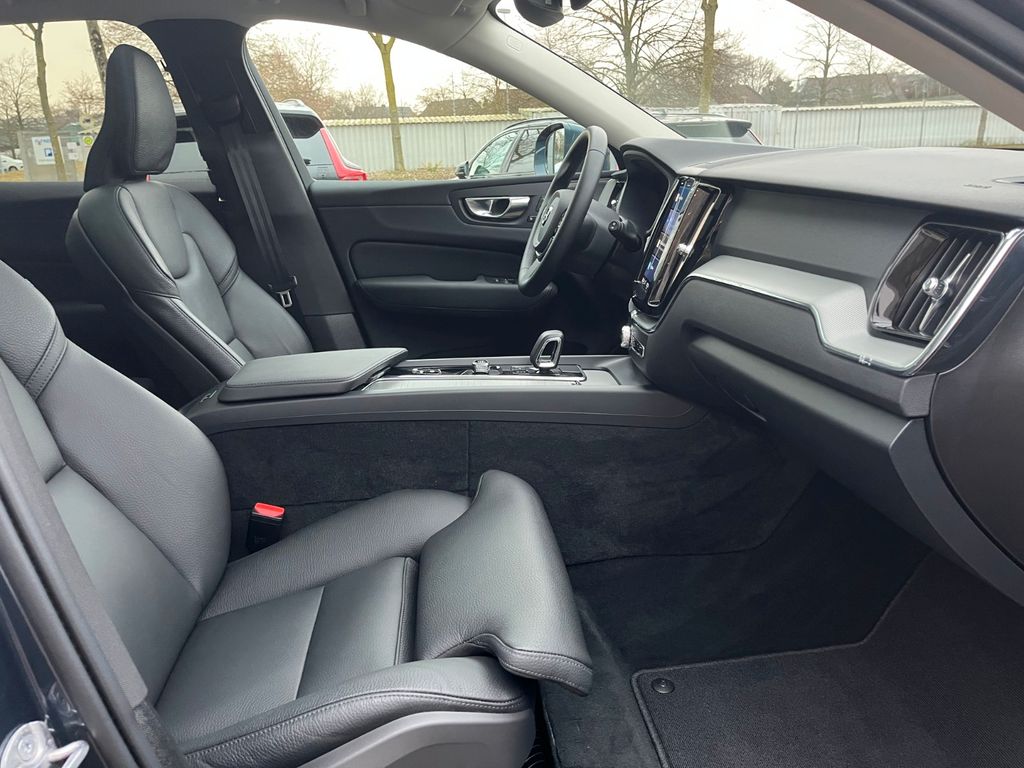 Volvo XC60 2025