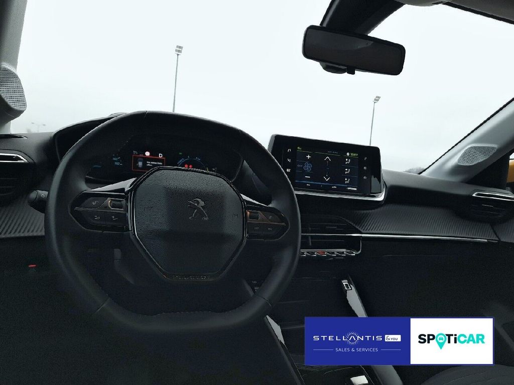 Peugeot 208 2021