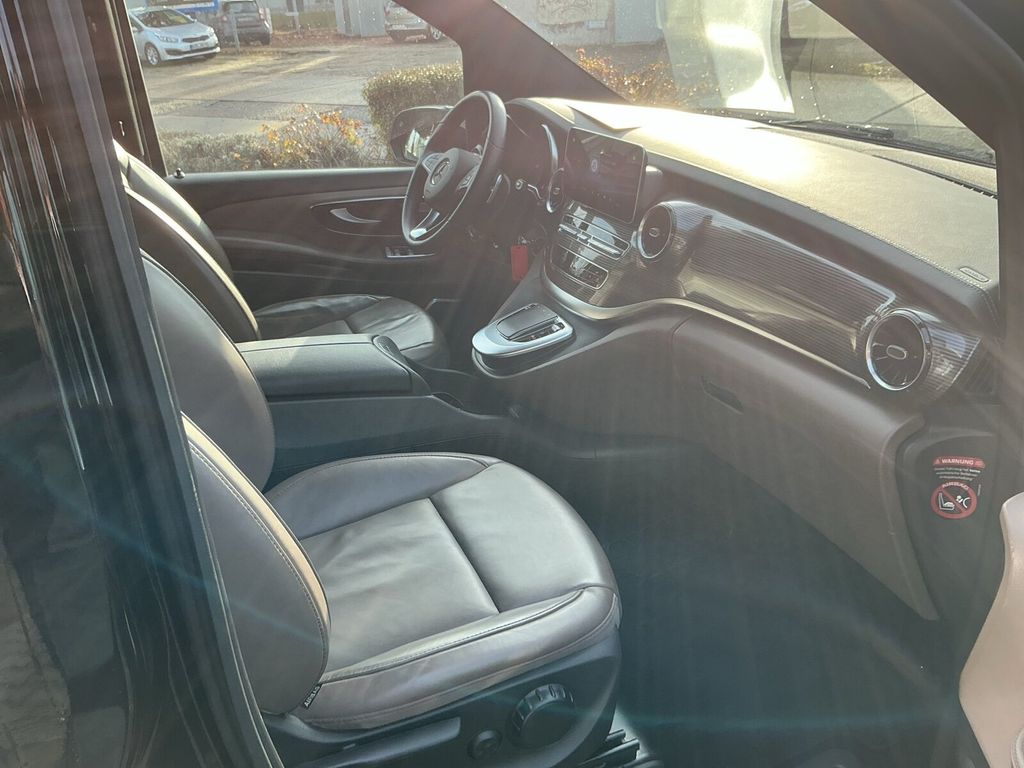 Mercedes-Benz V 300 2022