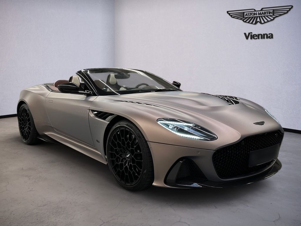 Aston Martin DBS 2023
