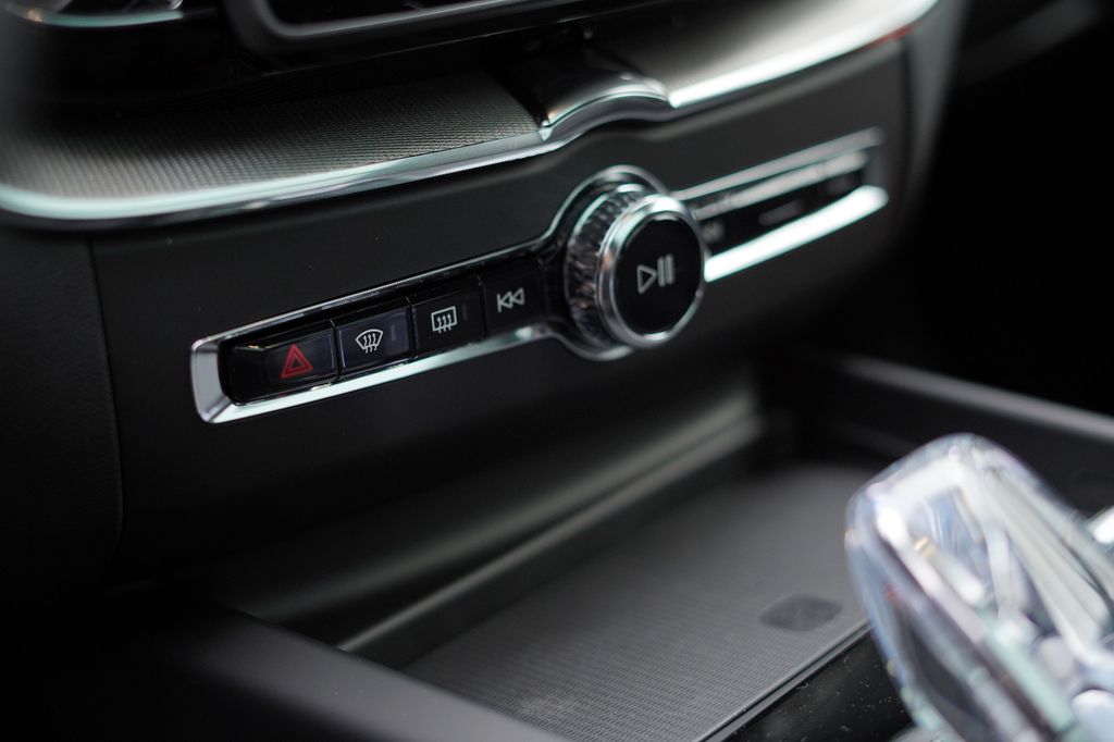 Volvo XC60 2025