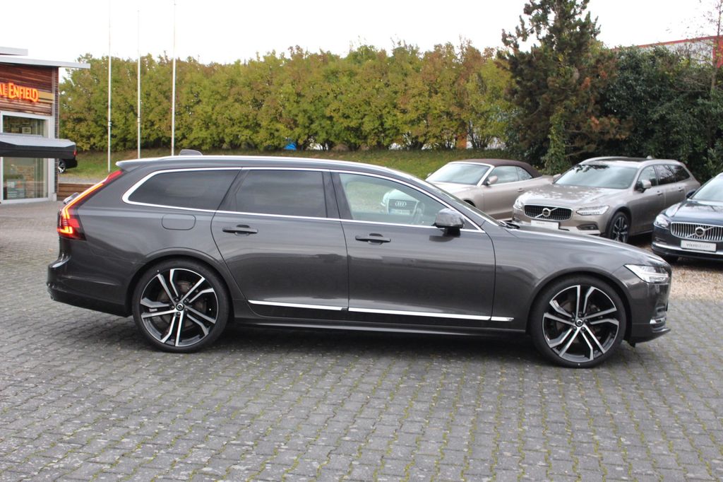 Volvo V90 2023