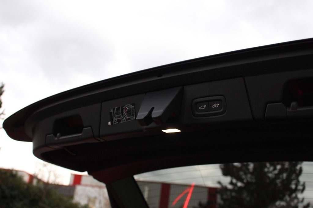 Volvo V90 2023