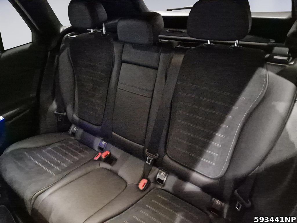 Mercedes-Benz GLC 300 2023