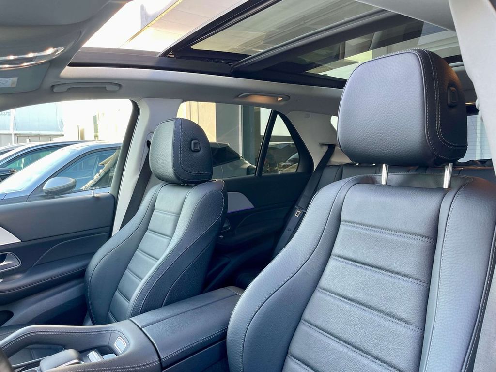 Mercedes-Benz Other 2021