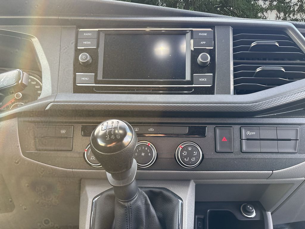 Volkswagen T6 Transporter 2023