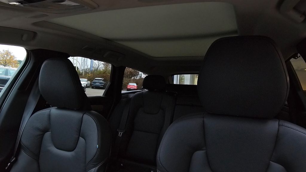 Volvo V90 Cross Country 2024