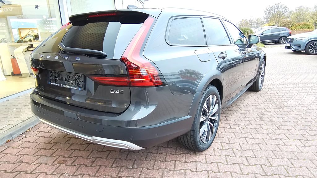 Volvo V90 Cross Country 2024