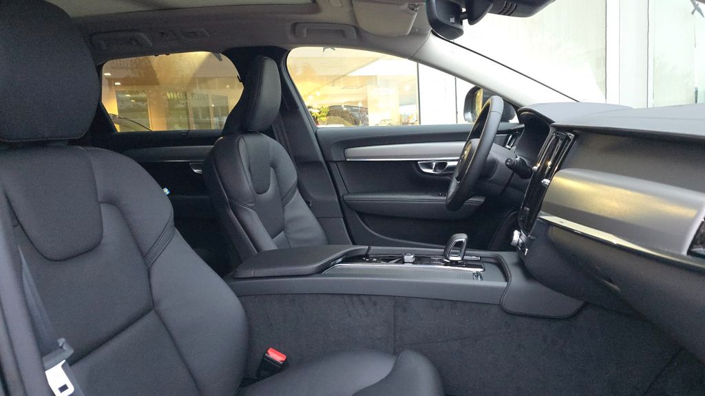 Volvo V90 Cross Country 2024