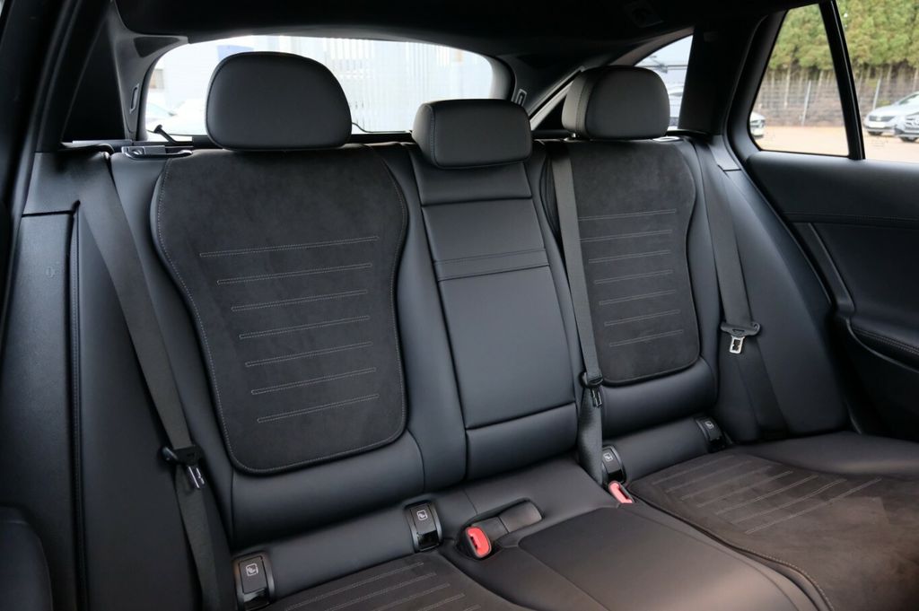 Mercedes-Benz C 200 2024