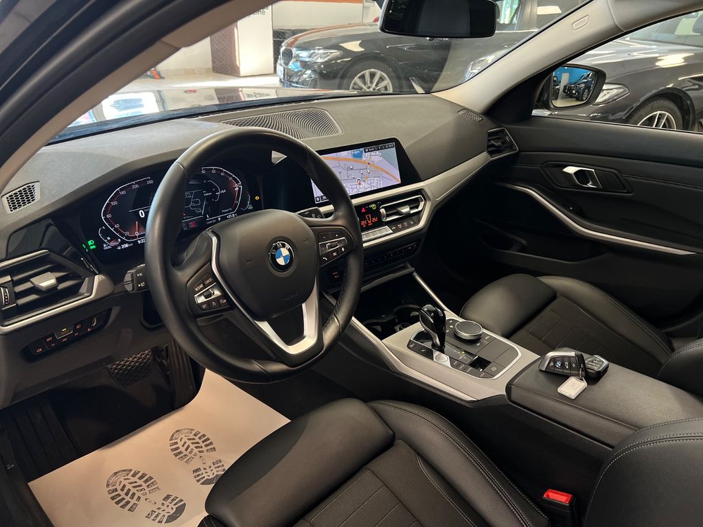 BMW 318 2021