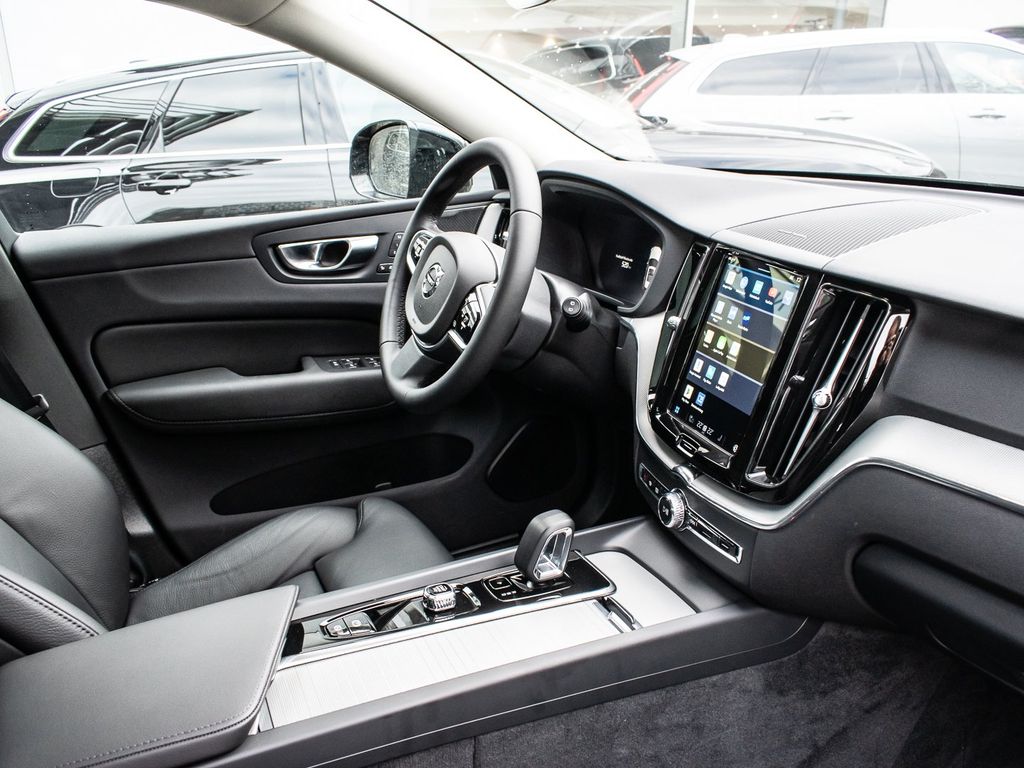 Volvo XC60 2025