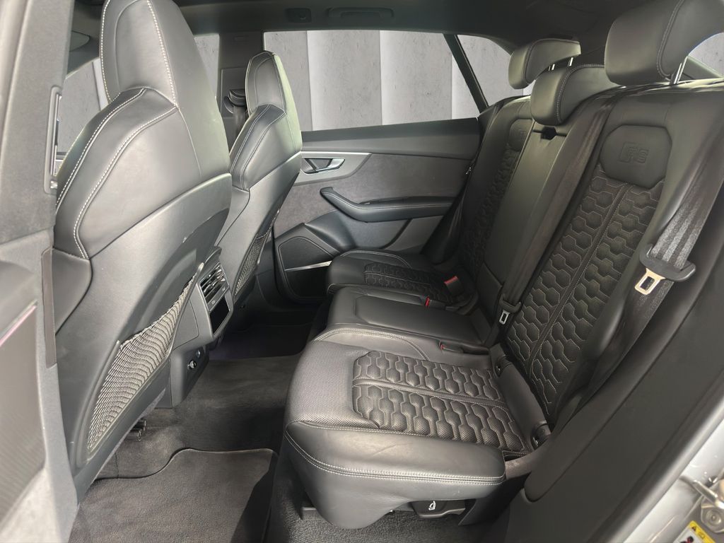 Audi RSQ8 2024