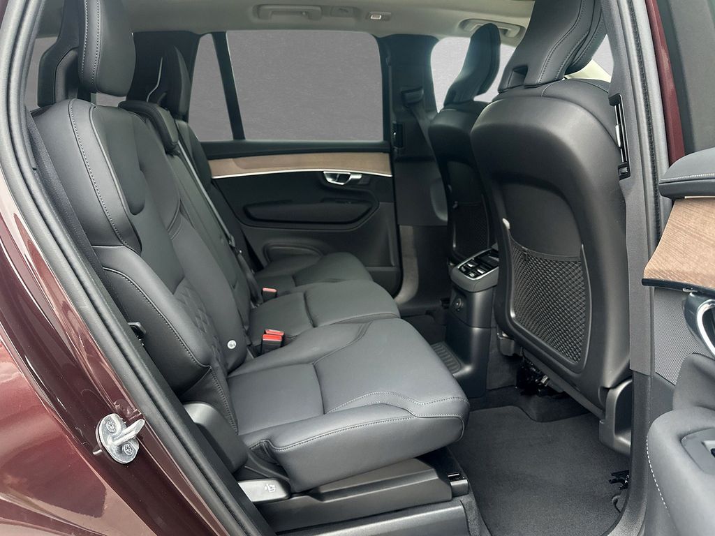 Volvo XC90 2025