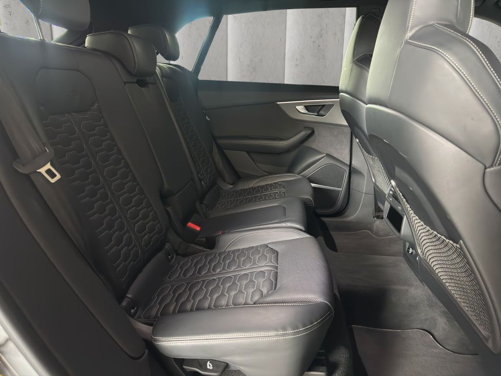 Audi RSQ8 2024