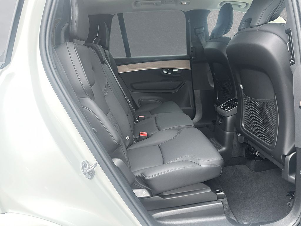 Volvo XC90 2025