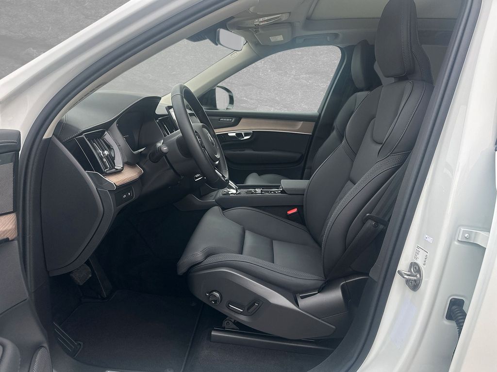 Volvo XC90 2025