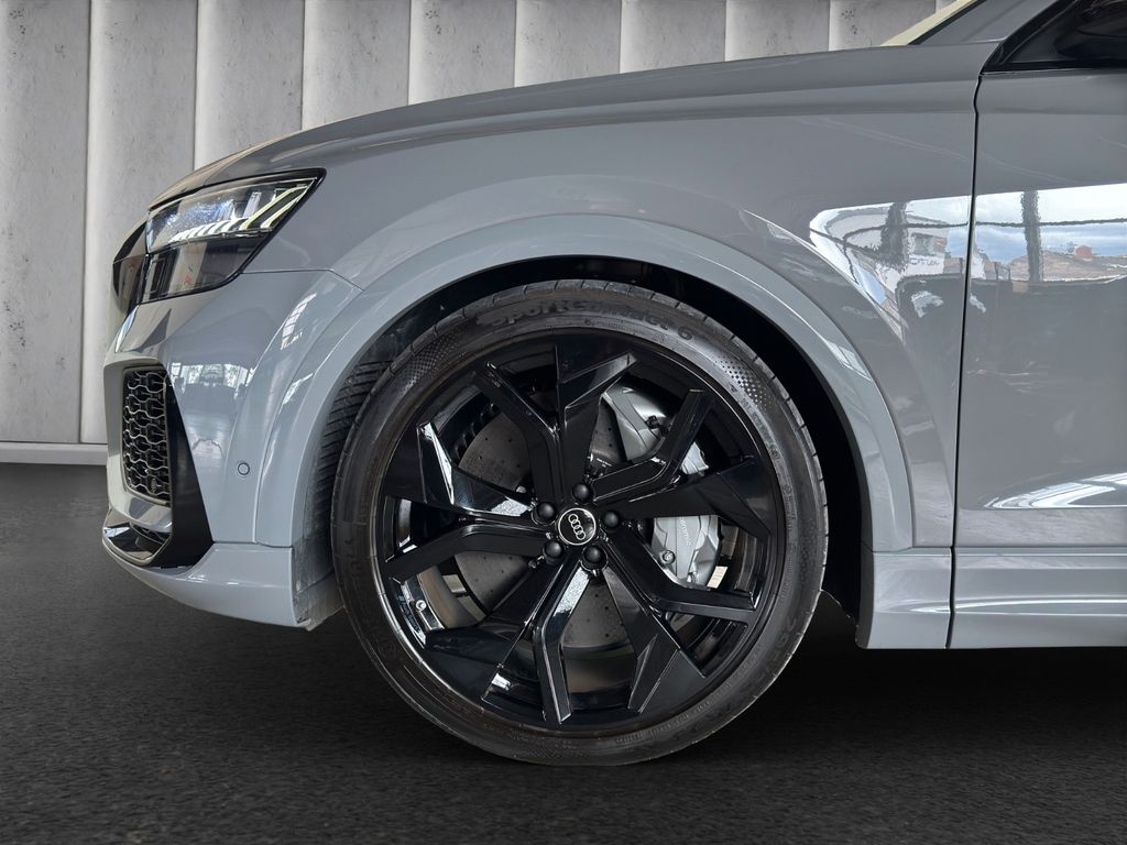 Audi RSQ8 2024