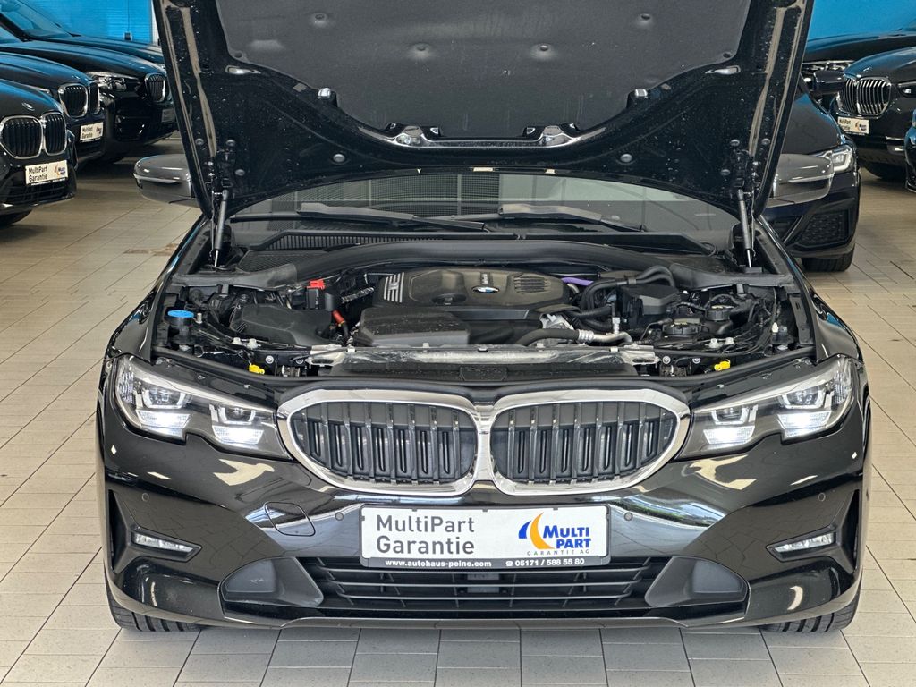 BMW 318 2022
