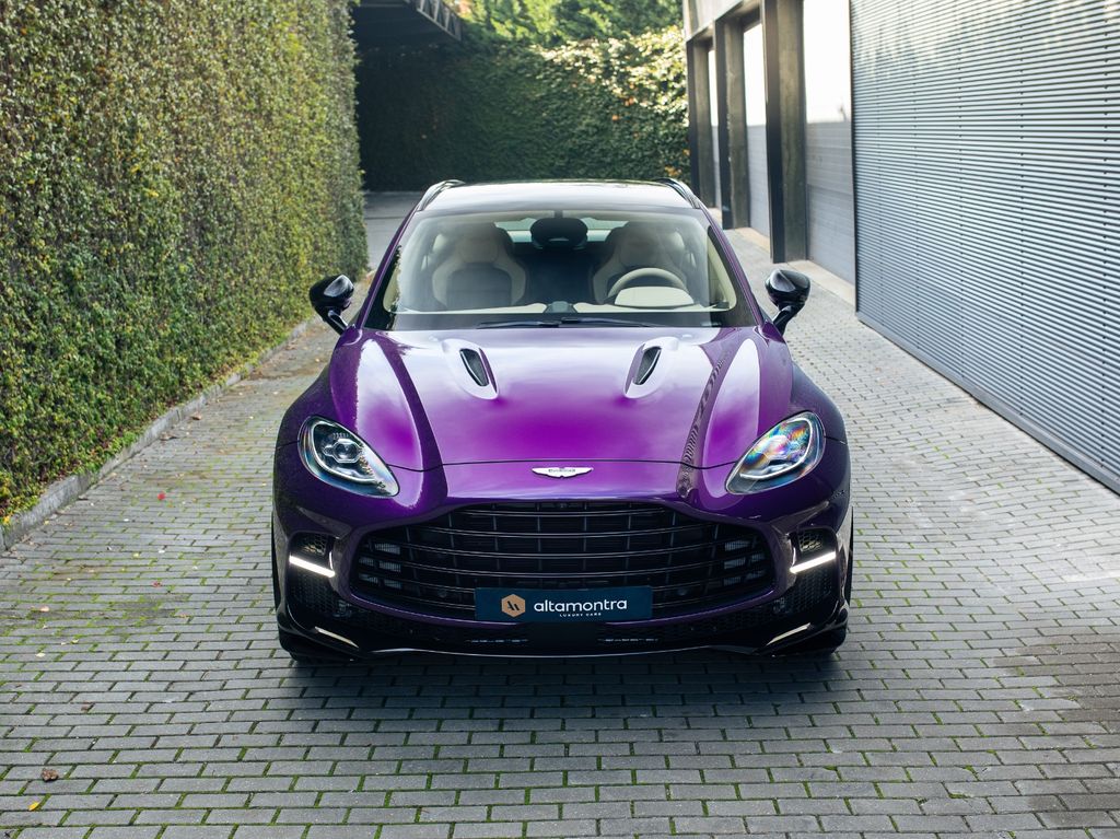 Aston Martin DBX