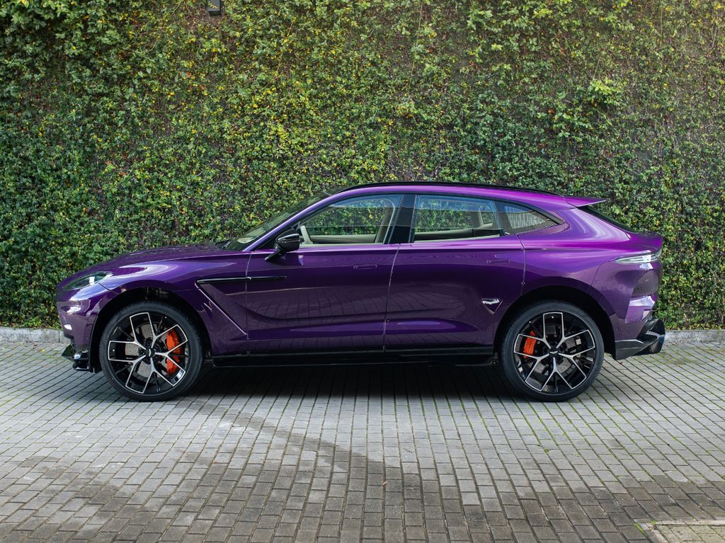 Aston Martin DBX