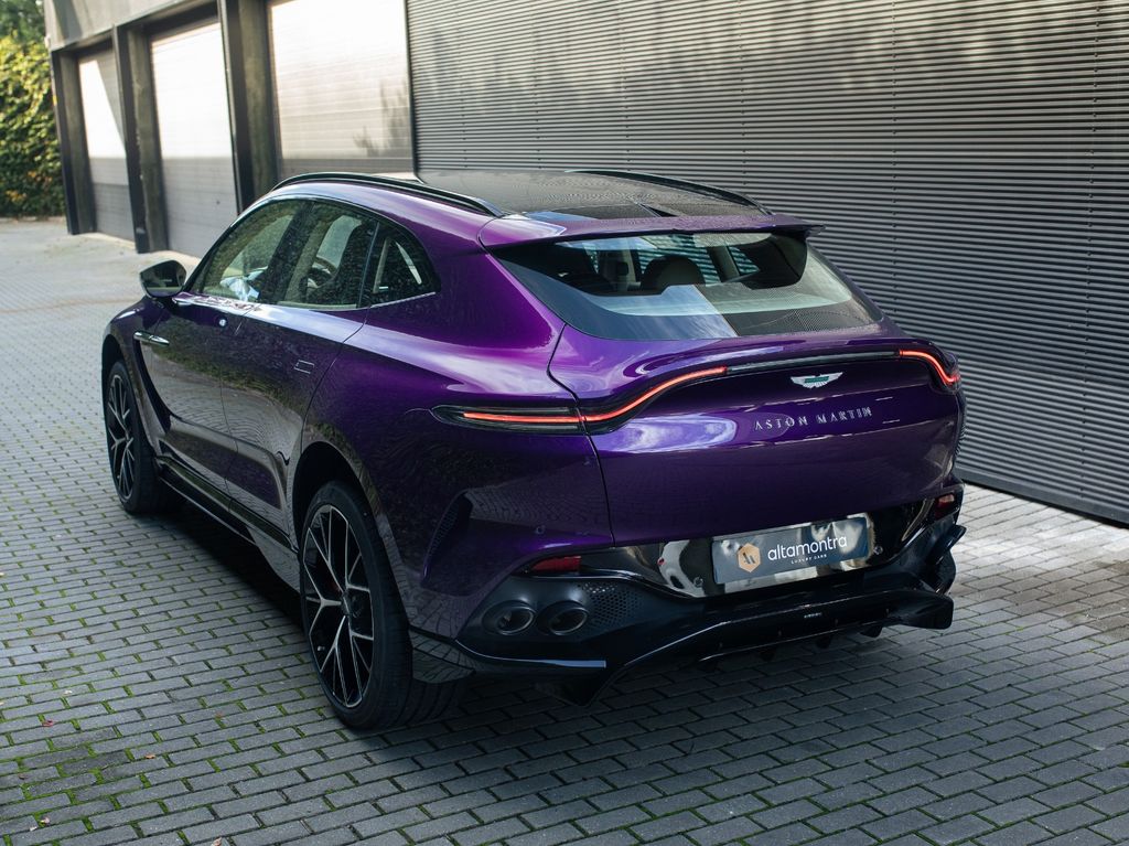 Aston Martin DBX