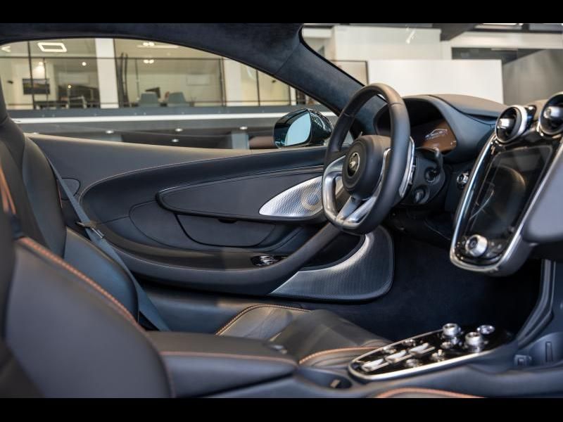 McLaren GT 2023