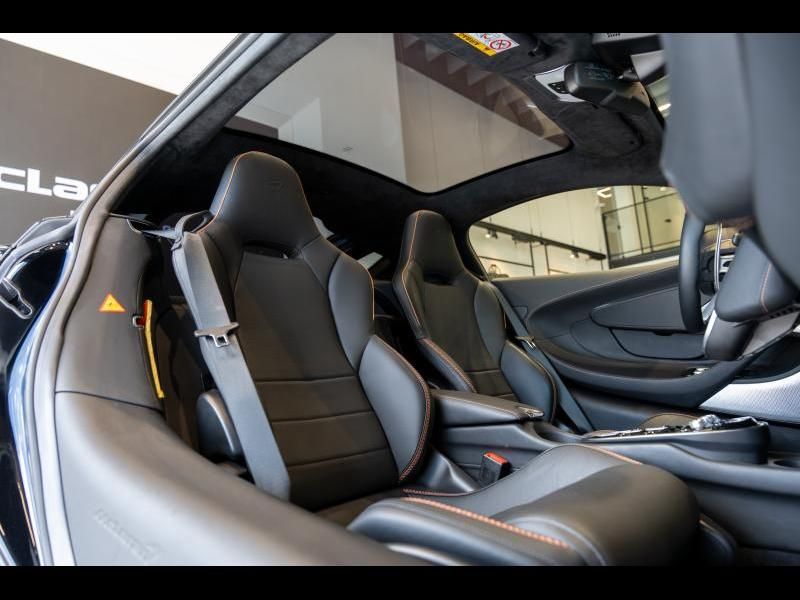 McLaren GT 2023
