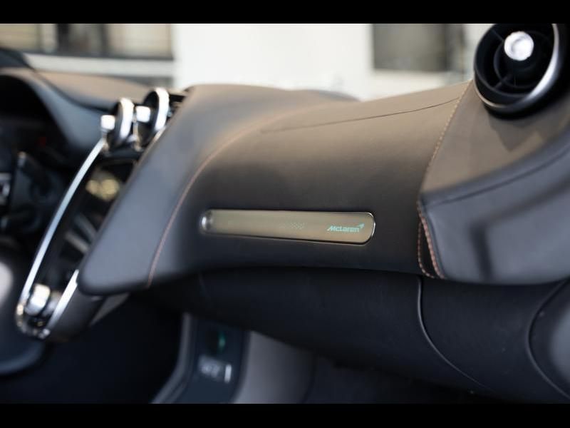 McLaren GT 2023