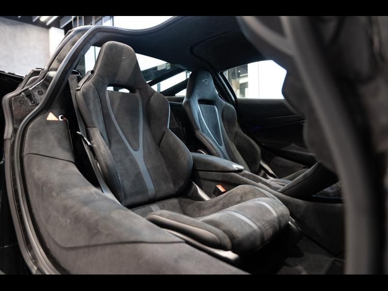 McLaren 750S