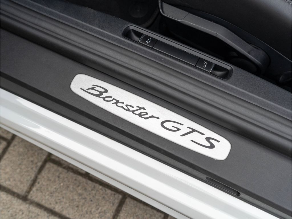 Porsche Boxster 2024