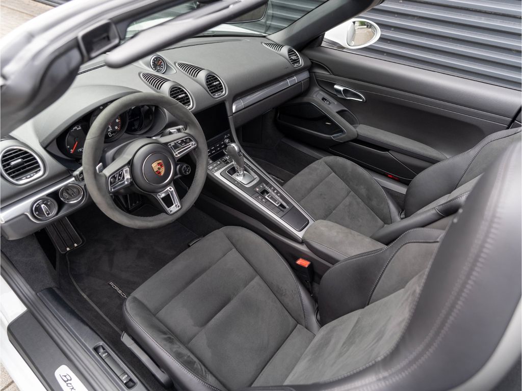 Porsche Boxster 2024