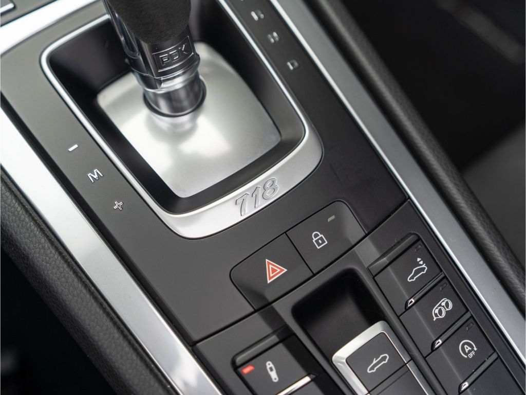 Porsche Boxster 2024