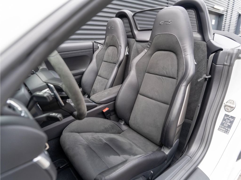 Porsche Boxster 2024