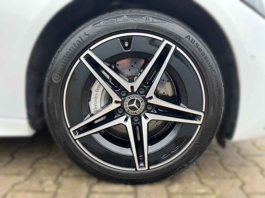 Mercedes-Benz C 300 2024